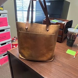 Medium transport crossbody bag